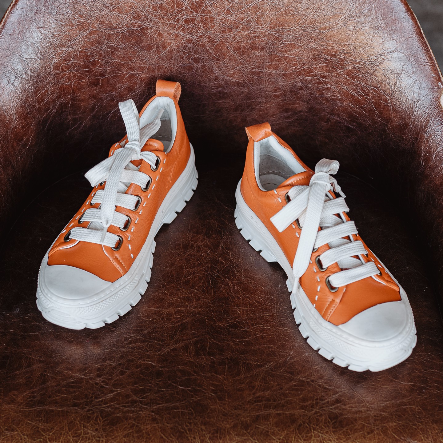v2350a-orange