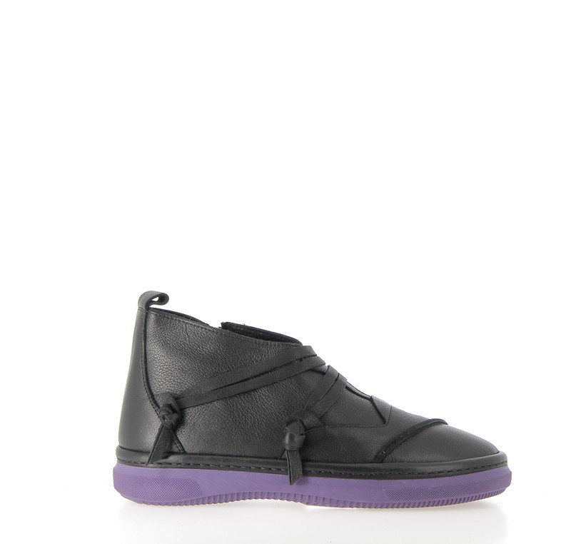 v2586j-noir