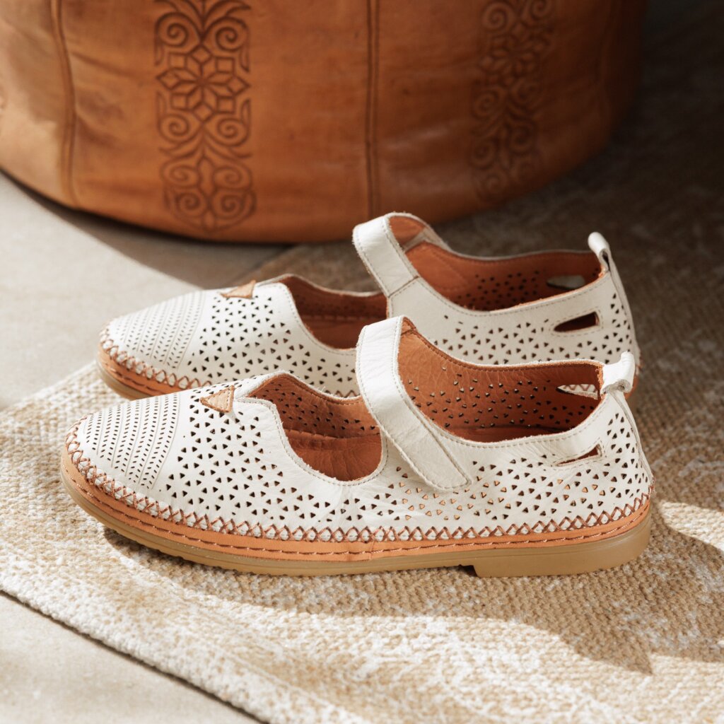 v3022b-creme