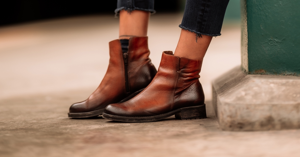 BOOTS